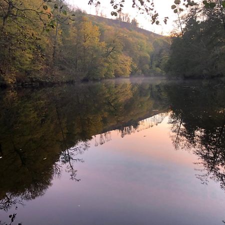 Chambre Sur Une Ile Saint-Bonnet-de-Rochefort Kültér fotó