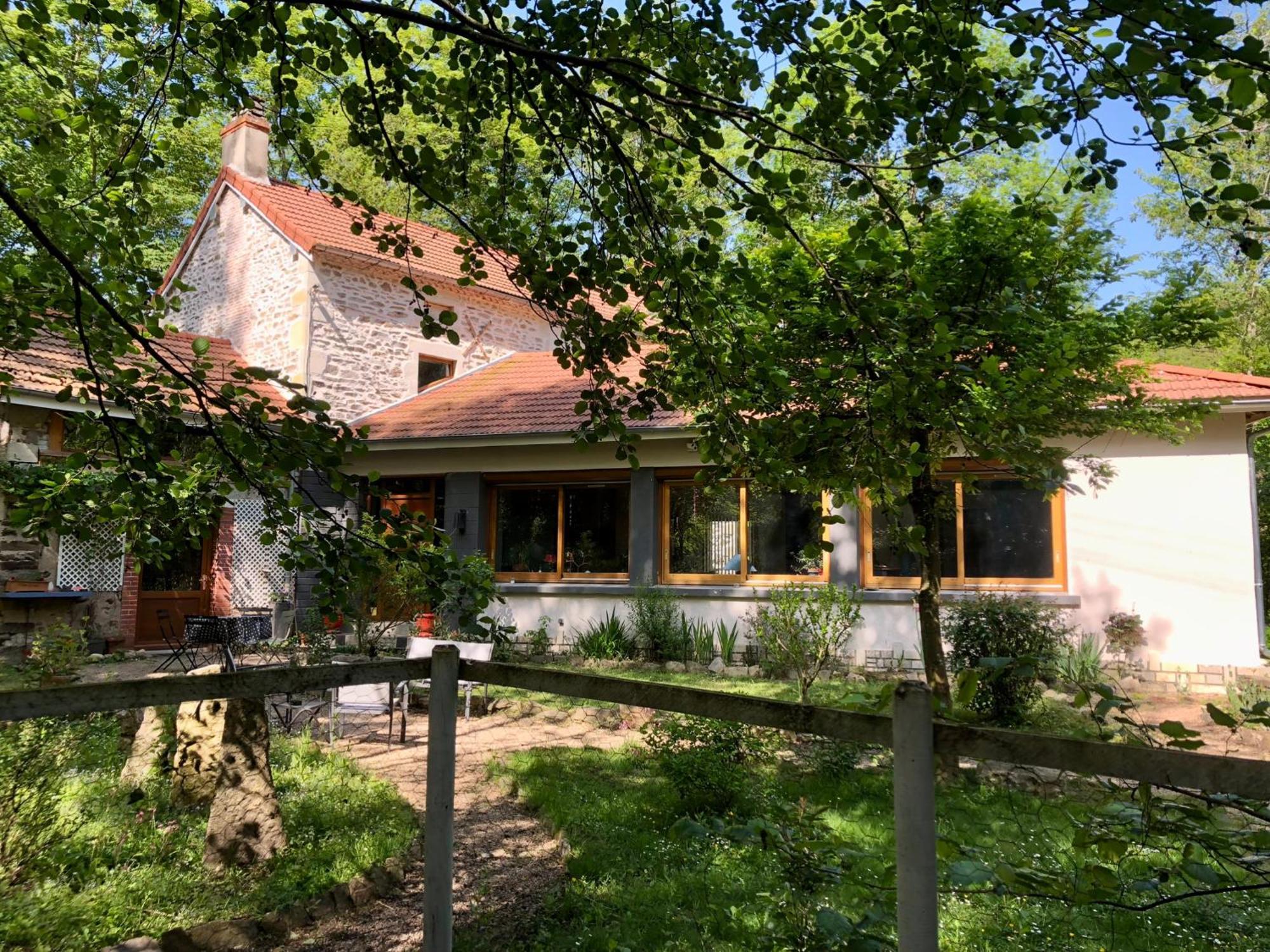 Chambre Sur Une Ile Saint-Bonnet-de-Rochefort Kültér fotó